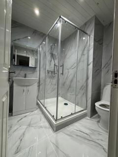 Nicely furnished 2 Bedroom Property Independent with Pakring - High Wycombe - 7
