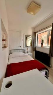 Private Single Room With Ensuite In Chorlton - Manchester - 6