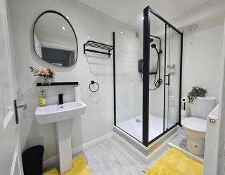 Spacious Private Room with Private Bathroom in the Heart of Cardiff Bay - 8
