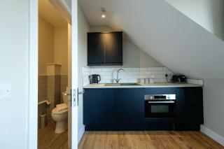 The Willow - Studio 23 - Bristol - 6