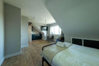 The Willow - Studio 21 - Bristol - 7