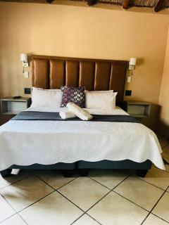 Pan African Lodge & Safari - Marloth Park - 8