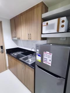 Yammy's HomeyStyle Condo at Tower 3 Shore 3 Residences - Manila - 8