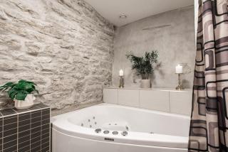 AirHome - Royal Family - 5