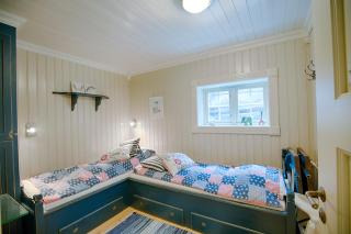 Spacious Cabin With Sauna & Scenic Terrace - 1