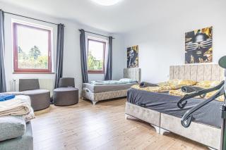 Cozy Entire House with Terrace and Garden, Up to 34P - Vienne - 0