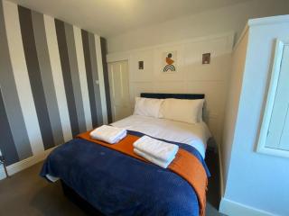One Bed Self-Contained Flat, Kitchen & Nice Lounge - 0
