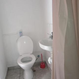 Fajomi guest house - - 7
