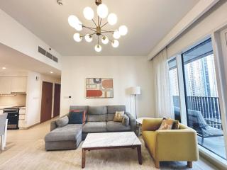 Coastal Charm - Fully Furnished 2-Bedroom Apartment with Spectacular Views by Petals Holiday Homes - 9