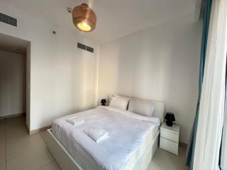 Coastal Charm - Fully Furnished 2-Bedroom Apartment with Spectacular Views by Petals Holiday Homes - 5