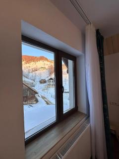 La Magura - Măgura - 7