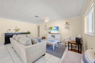 Tropical Tranquility In South Hutchinson Beach - Fort Pierce - 1