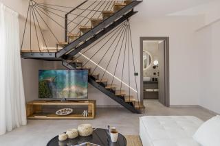 Atheras - Lassu Retreat - 2