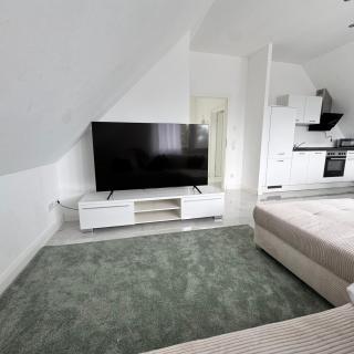 RelaxDays-Apartments 3 GARTEN und POOL-Mitbenutzung, kostenloser Parkplatz, kontaktloser CheckIn, WiFi mit SmartTV - Gütersloh - 3