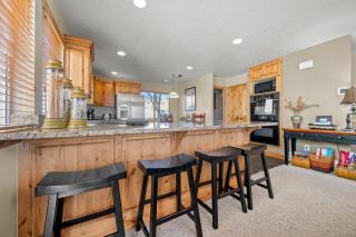 Altitude Adjustment with Resort Amenities MH1312 - 3