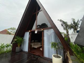 Wira's TB Villas, One Bedroom Wooden Pool Villa - Kapal - 3