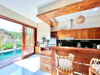 2BR Canggu Tropical Escape Villa 5Mins to Finns - 9