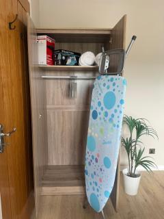 Stunning 2 bed house near Solihull for LONG STAYS - 10 mins from NEC HS2 BHX - 7