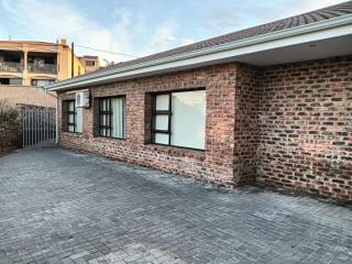 Jeffrey's Bay Guesthouse - Aston Bay - 9