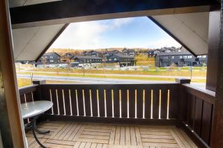 Central Stay with Balcony, Ideal for Small Family - Beitostøl - 1