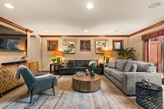 Grand Retreat Rooftop Bliss and Ocean Views - San Diego - 2