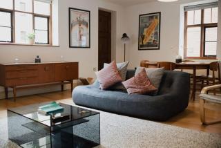 Spacious Grade II Listed Flint Cottage Sleeps 2 - 9