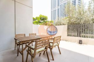EasyGo - Exceptional 2BDR- Large Terrace-Pool Access - Dubai - 4