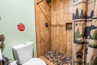 Lovely Tiny Cabin A Bearly Adventure! - 8