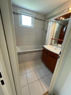 Villa Privée avec Piscine et Jardin à 10 Minutes de Lyon - Genas - 6