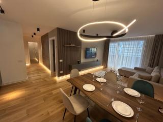 B-Holiday Luxury Apartments Urban Plaza - Brasov - 7