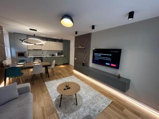 B-Holiday Luxury Apartments Urban Plaza - Brasov - 3