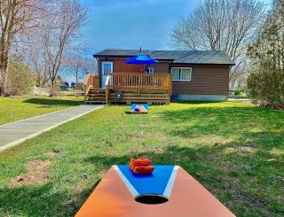 Creekside Cottage - kayak, SUP, fishing, game room, steps to the beach - Kingsville - 1