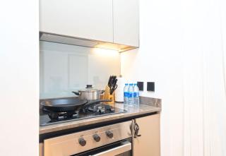 EasyGo - Northside Tower 2 Canal View - Dubai - 4