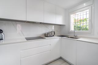 AR 18 Belgravia Club - 7