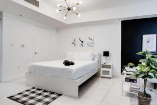 Grand Studio w Private Balcony Biscayne Bay views - Miami - 4
