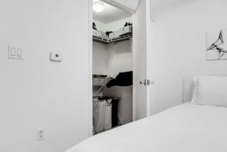 Grand Studio w Private Balcony Biscayne Bay views - Miami - 3