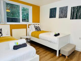 Charming 2 bedroom Parking Wi-Fi Garden Sleeps 4 - Lolite Apartment - Cambridge - 8