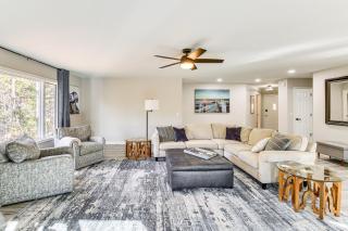 Waterfront Lake Coronado Home with Deck and Views - Hot Springs Village - 5