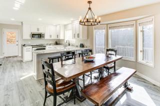 Waterfront Lake Coronado Home with Deck and Views - Hot Springs Village - 4