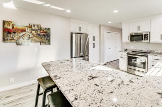 Waterfront Lake Coronado Home with Deck and Views - Hot Springs Village - 2