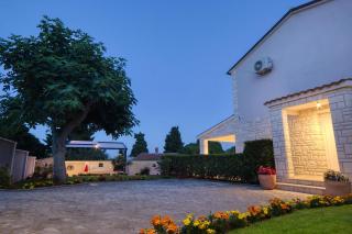 Herrliches Haus Breeze Mit Pool Und Meerblick - Premantura - 5