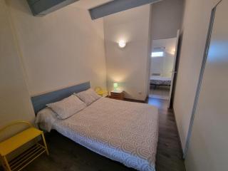 À 50m de la plage, emplacement idéal, spacieuse maison, 3 grandes chambres 6 couchages, devant la grande plage - 9