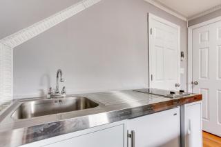 Long Island Duplex By Airport and Train - Valley Stream - 5