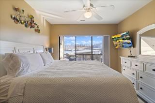 Lakefront Luxury Condo at The Falls - 5