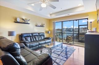 Lakefront Luxury Condo at The Falls - Lake Ozark - 8