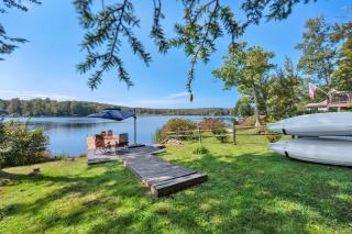 Lakeside, Dock, Hot Tub, Kayaks, Arcade, Playset - Lake Ariel - 0