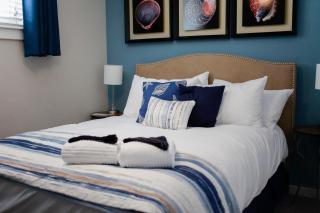 Sojourn Sea Views with Balcony & Fireplace Sleeps 7 - 3