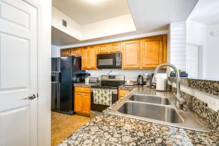 3 Mi to TPC Chic Condo with Pool Access and Grills - Scottsdale - 3