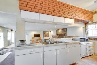 Spacious Studio - 5 Mi to MGM Northfield Park! - Maple Heights - 3