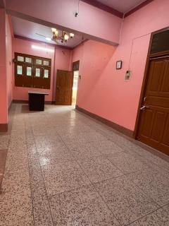Spacious 5-room secure home - 8